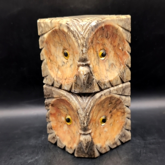 Pair Of Hand Carved Alabaster Owl Bookends Paperweights Decor With Glass Eyes - Picture 2 of 14